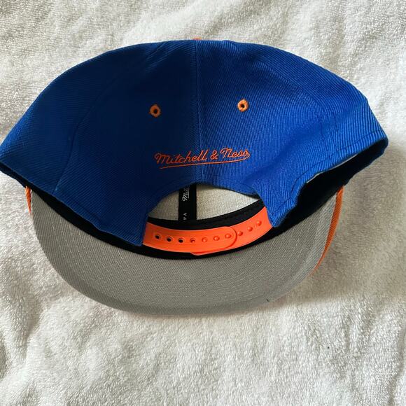 Mitchell & Ness New York Knicks Two-Tone Snapback Hat Basketball Blue Orange NEW - Picture 3 of 10
